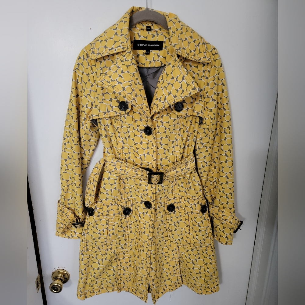 Steve Madden Womens Trench Coat XS Sunny Yellow With Gray Print